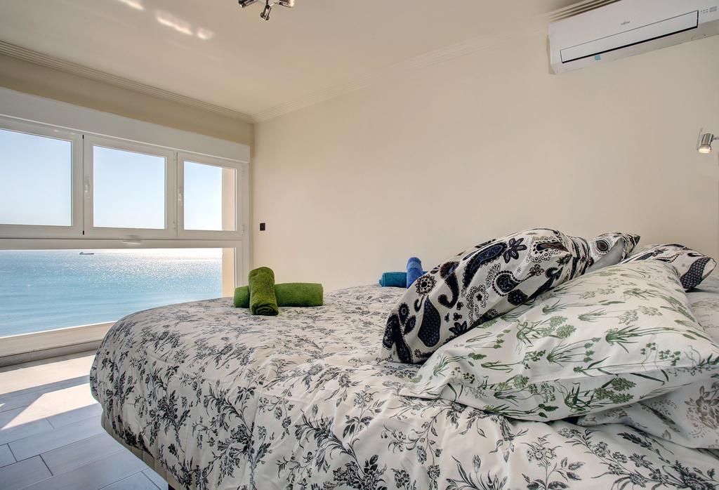 Royal Executive Suite Malaga Exterior photo